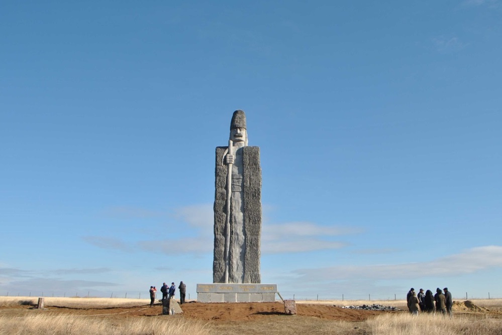 Пам'ятник чабану в селі Фрумушика-Нова