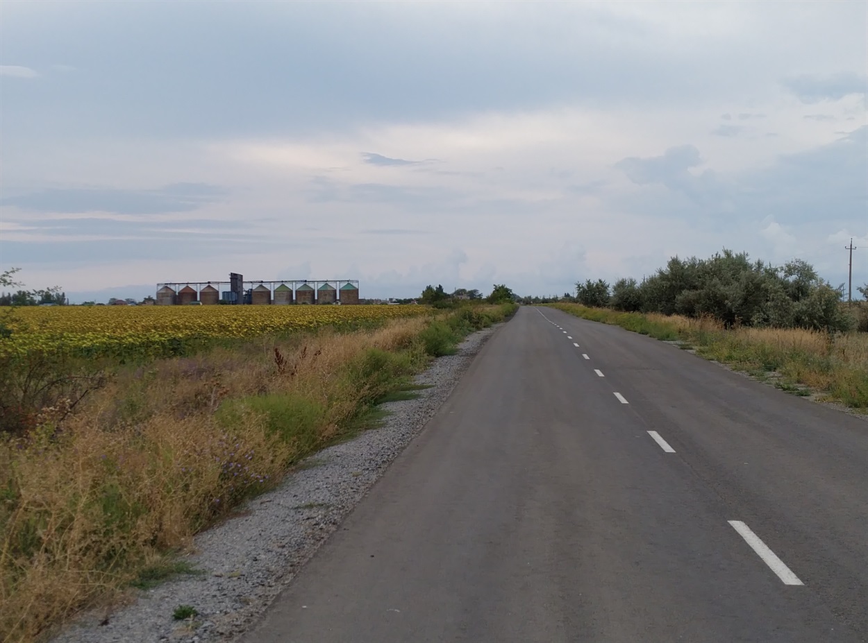 У самій Строганівці асфальт практично ідеальний