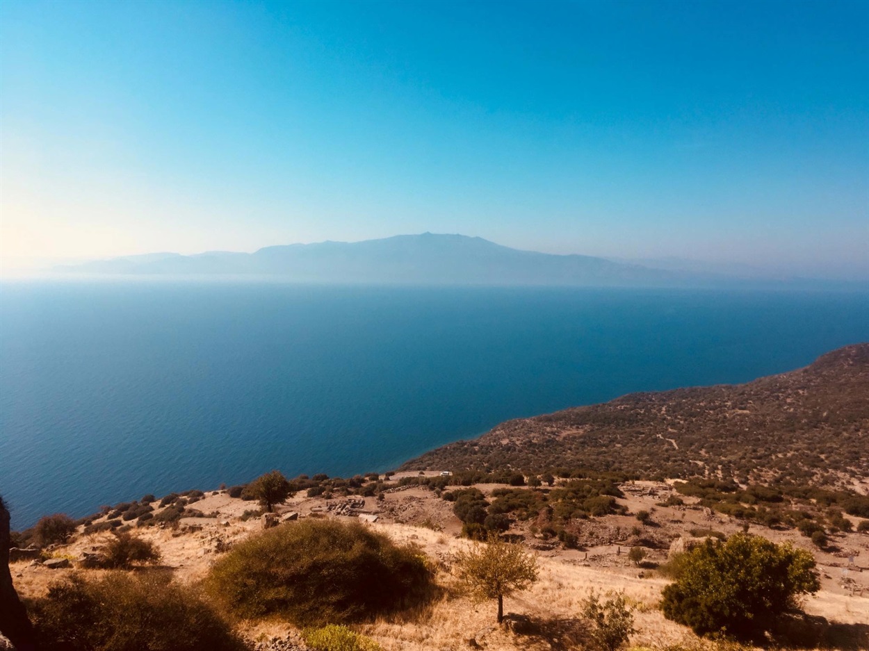 море