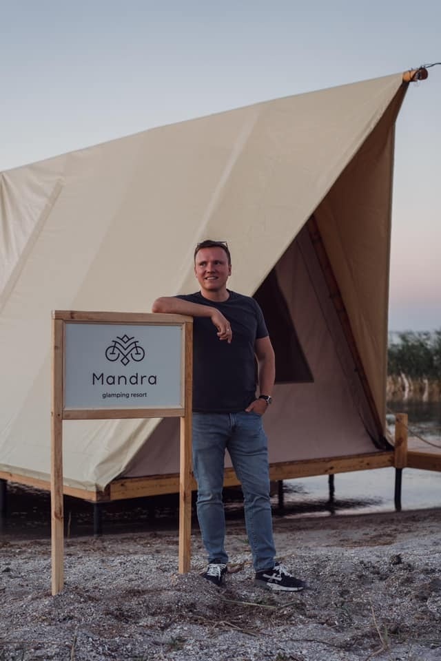 Артур Лупашко - засновник глемпінгу Mandra