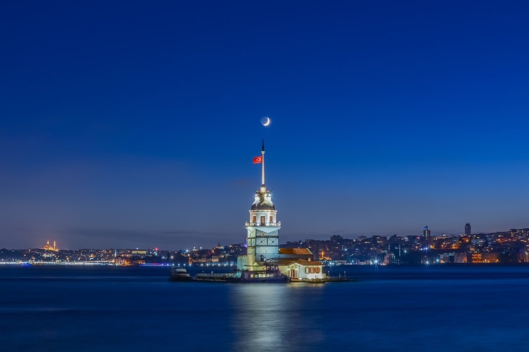 маяк на Босфоре в Стамбуле