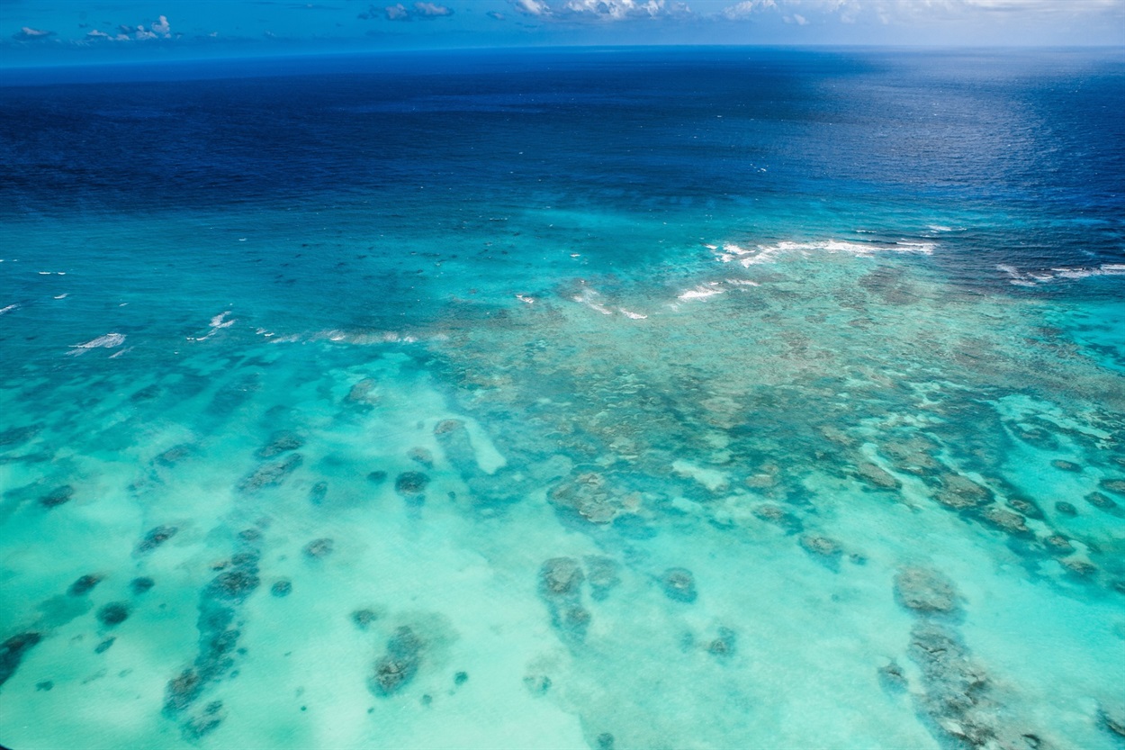 вода