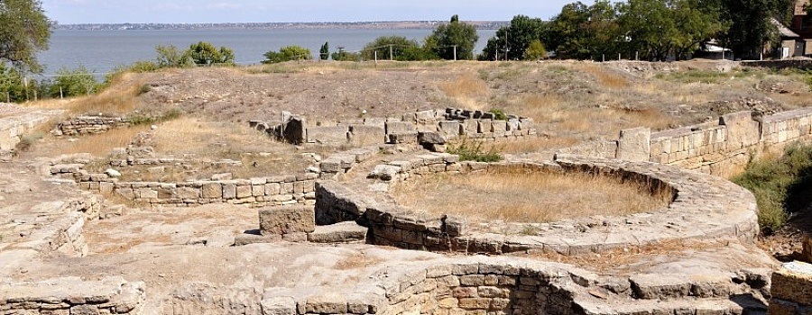 тира