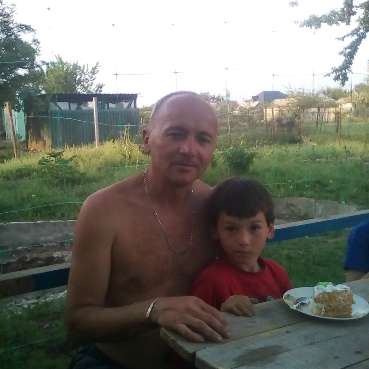 лазурне