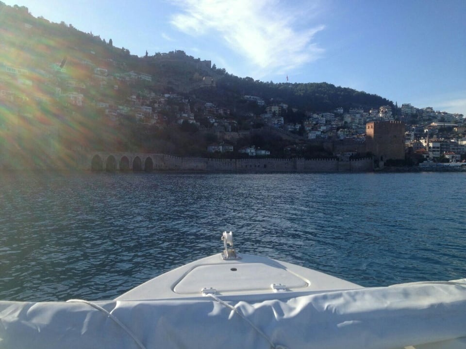 море