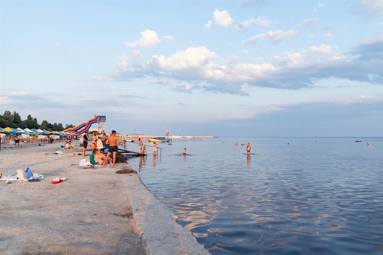 безкоштовно
