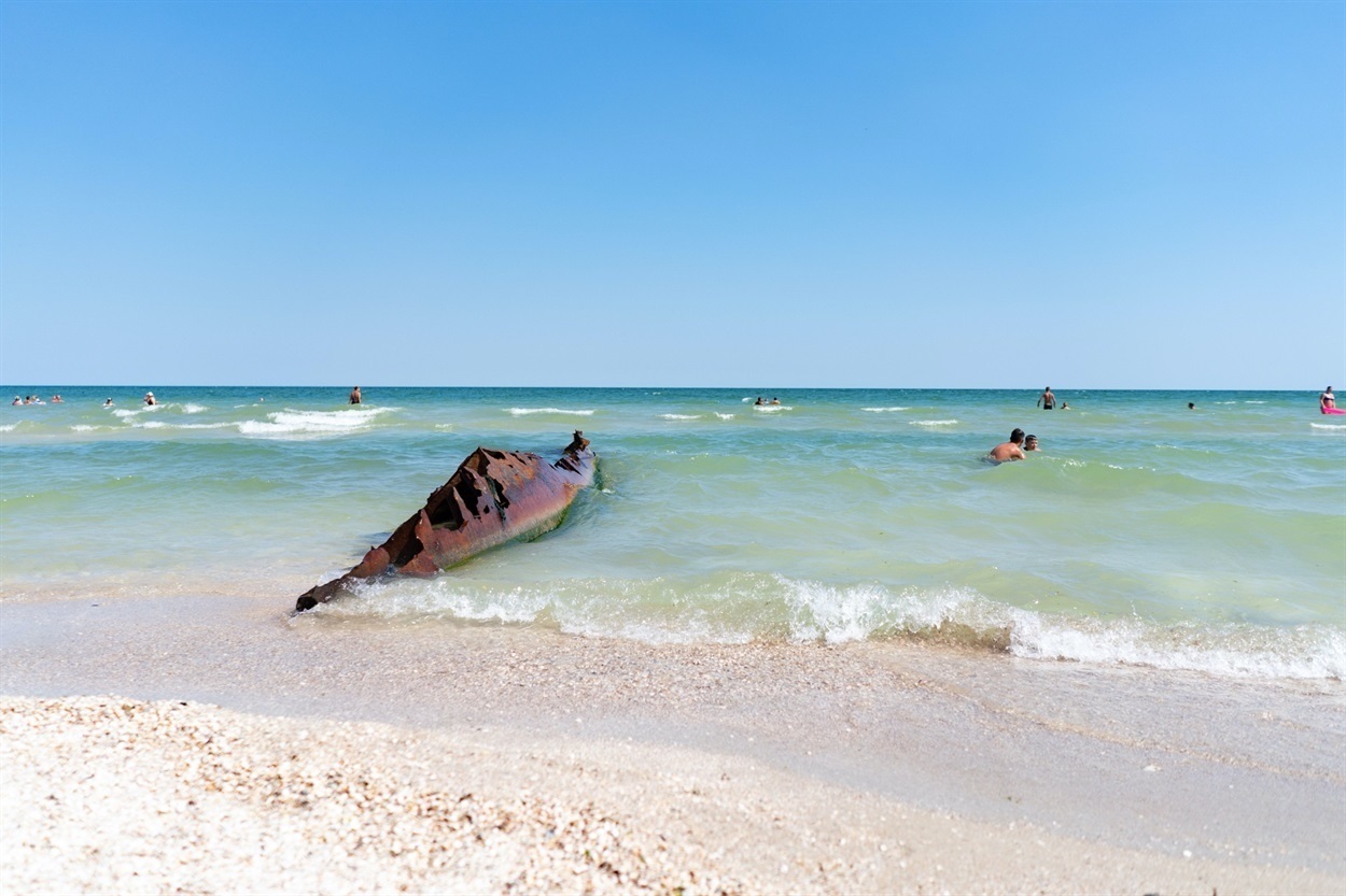 Забруднення моря