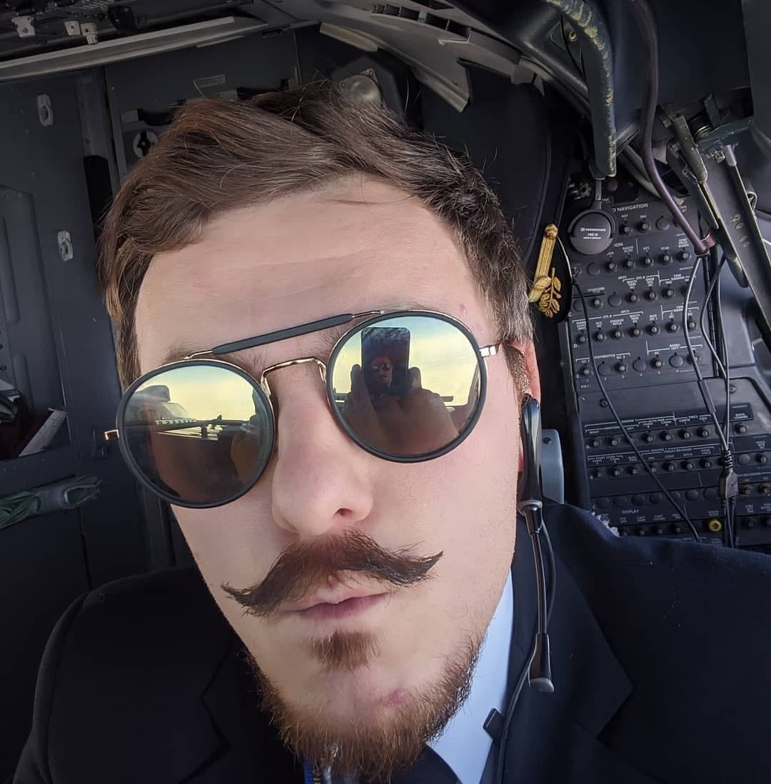 як стати пілотом