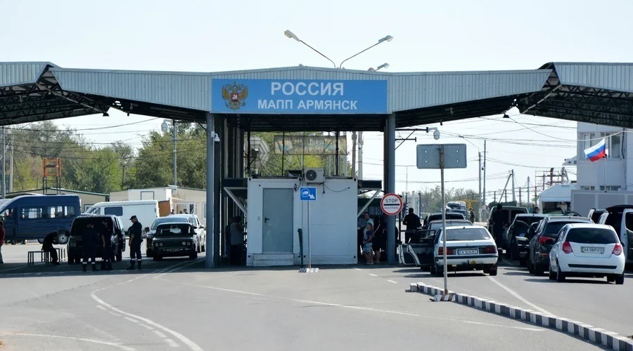 Контрольно- пропускний пункт в Армянську до Криму
