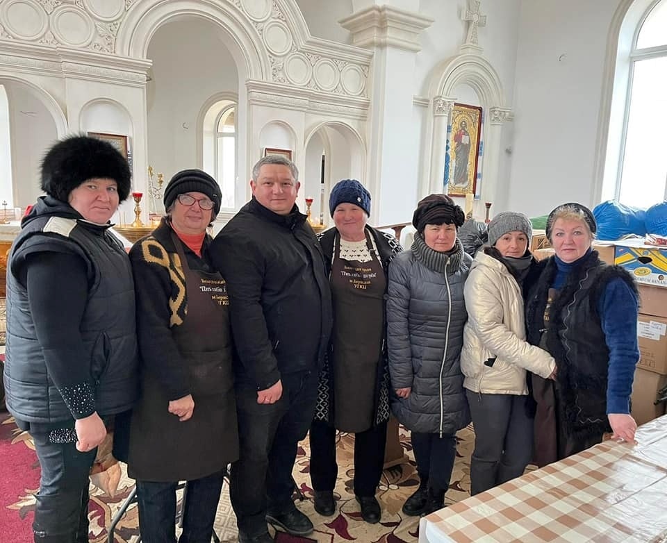 Олександр Більський з парафіянами 