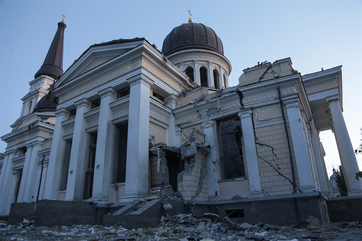 Спасо-Преображенський собор після обстрілу