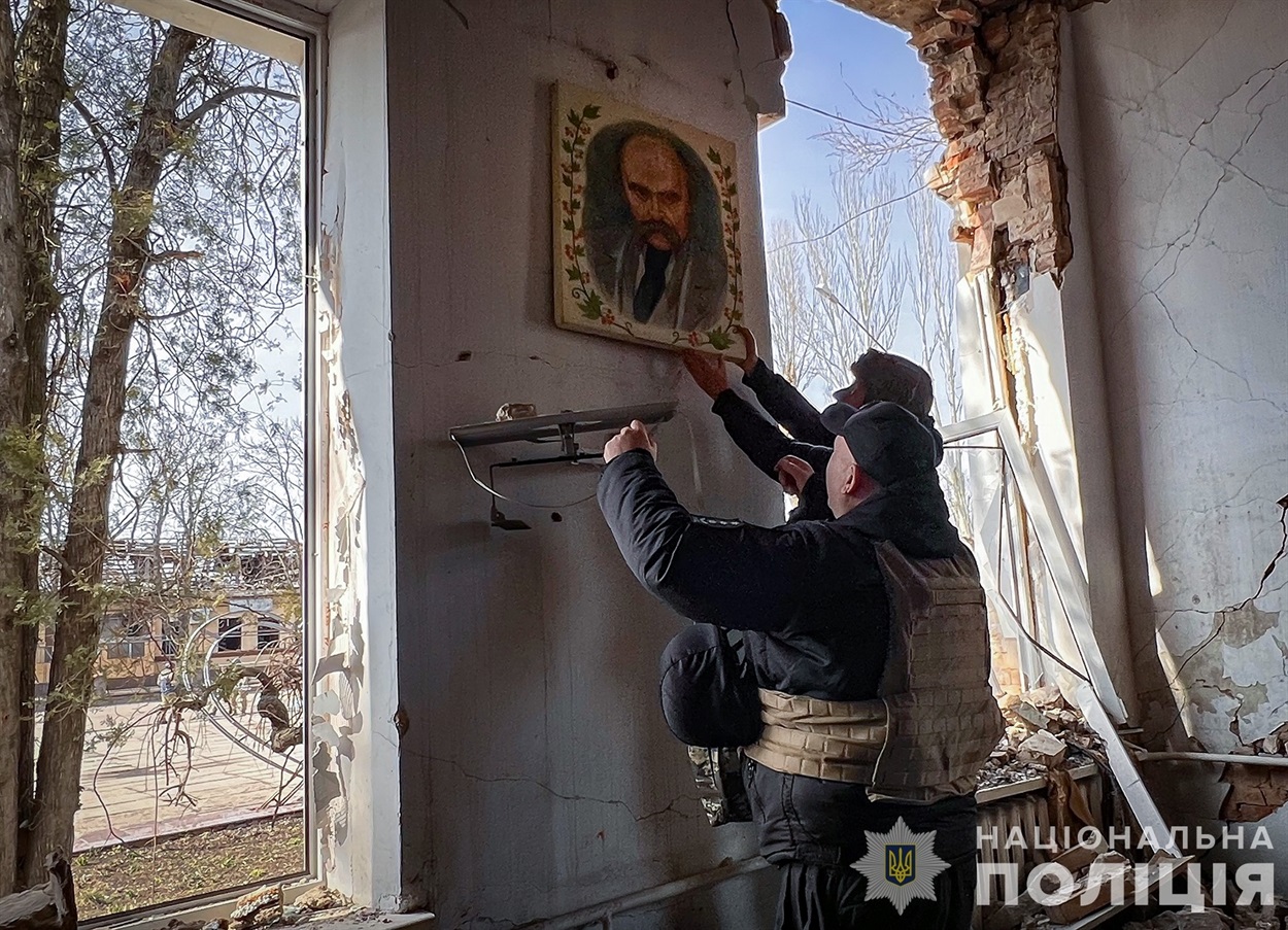 Евакуація портрета Шевченка з Оріхова