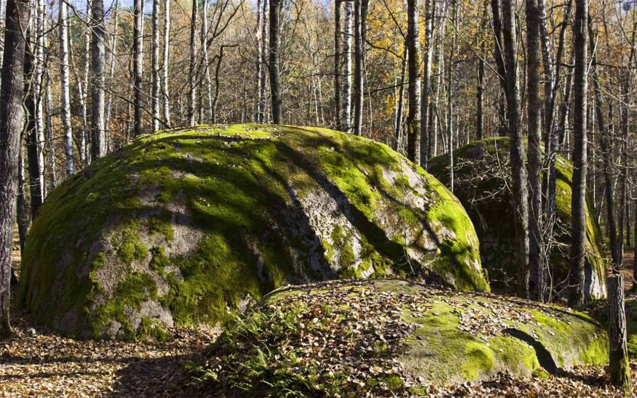 Камінне село