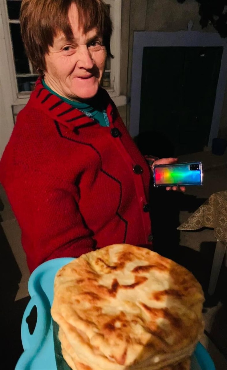Мама і плачинди.