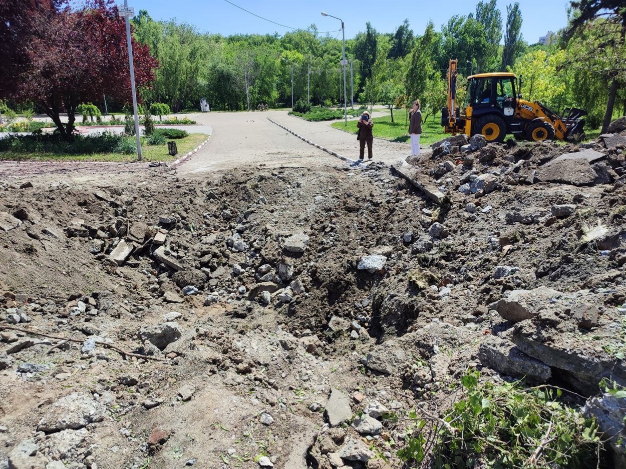 Вибух ворожої ракети в парку Запоріжжя