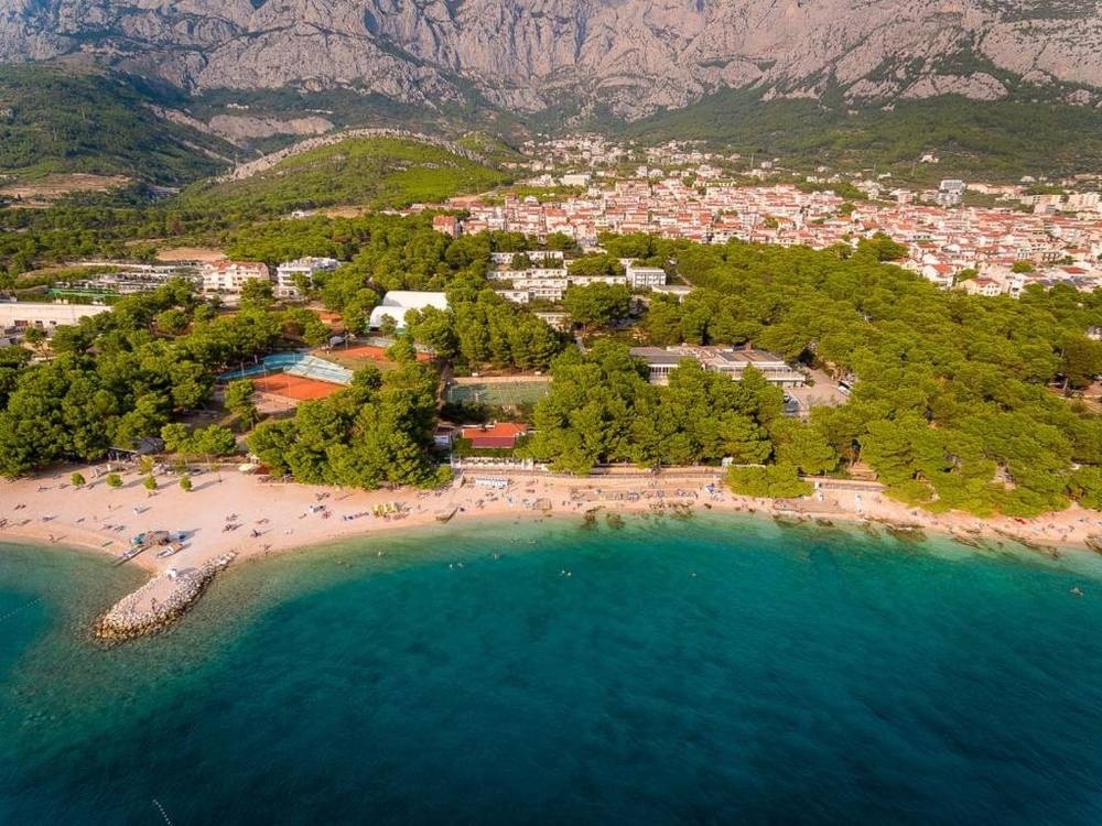 Пляж Центральний/Фото meest-tour.com.ua