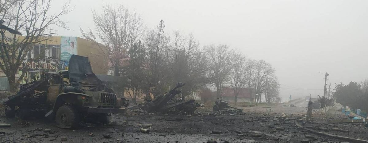 Знищена у центрі міста Баштанка техніка ворога. 1 березня 2022 року