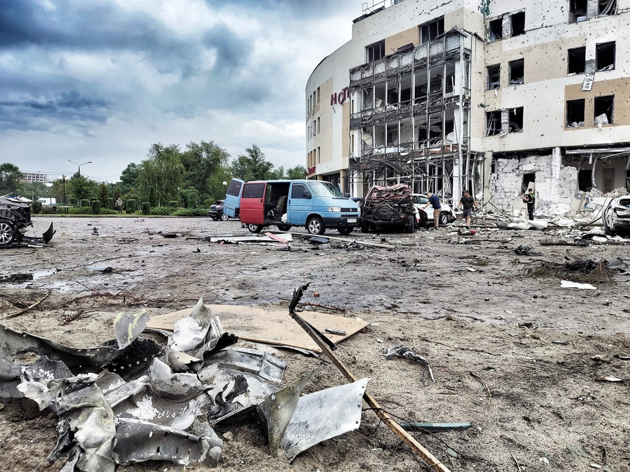 Готель Reikartz після обстрілу минулого року