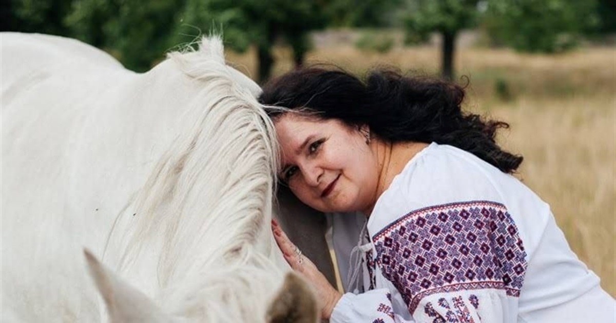 Інна Мікуцька, відома гідеса з Херсона