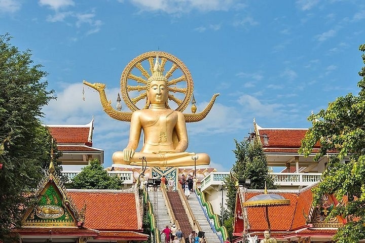 Храм Wat Khom Pom