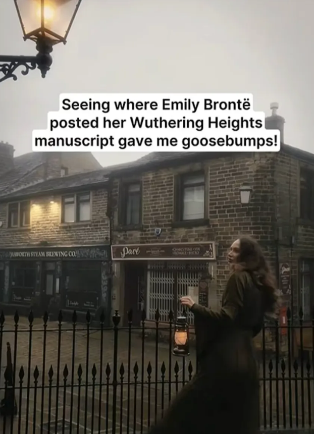 Туристи масово їдуть у Гаворт