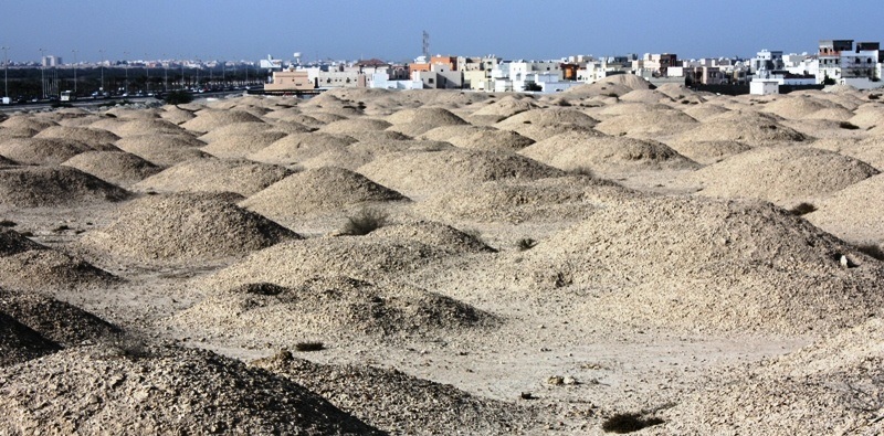 Поховальні кургани, Бахрейн. Їх у липні 2019 року внесли до Списку Всесвітньої спадщини ЮНЕСКО