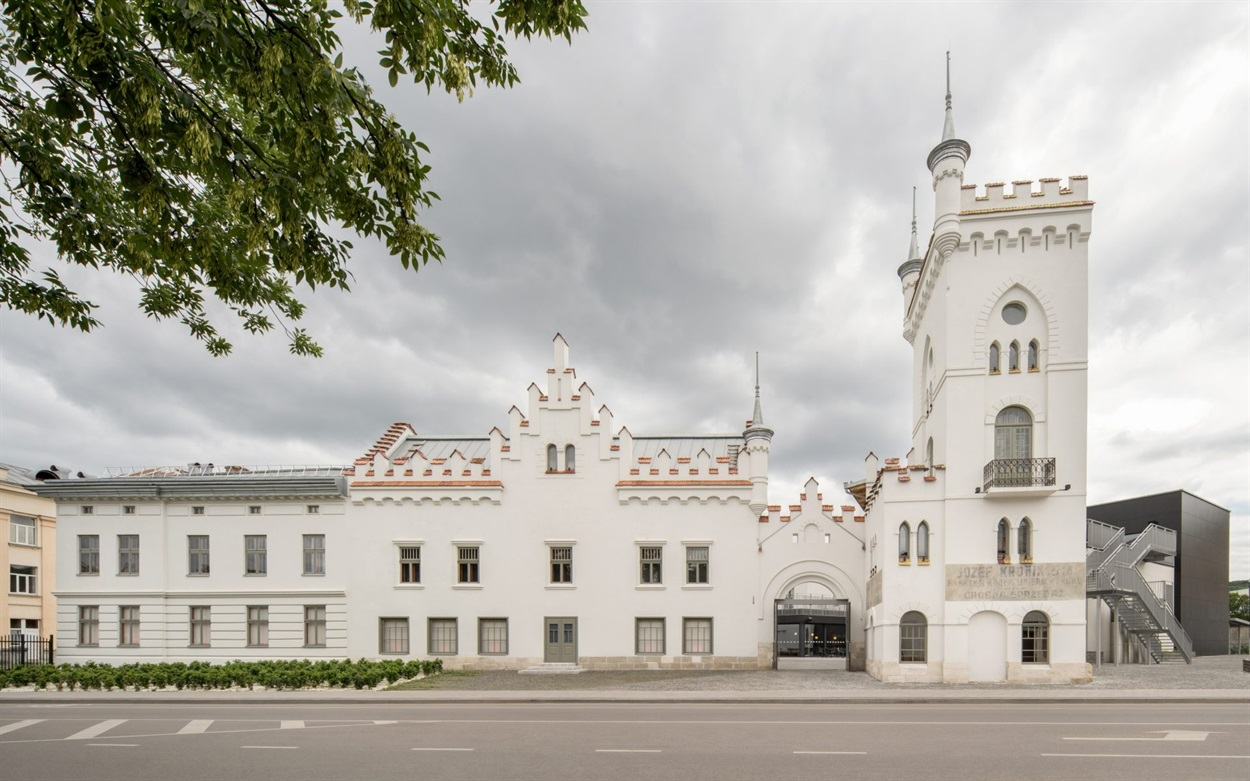 Jam Factory Art Center