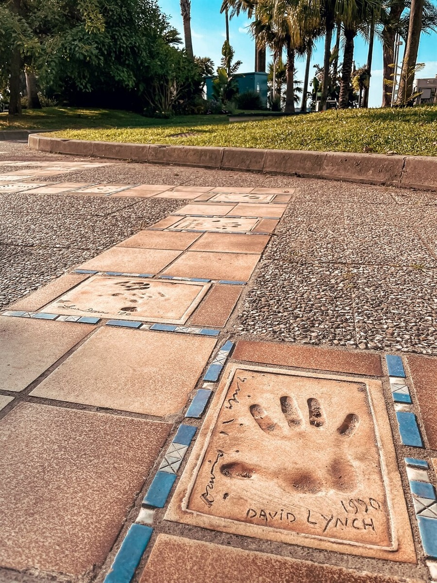 Chemin des étoiles — канська версія голлівудської алеї слави